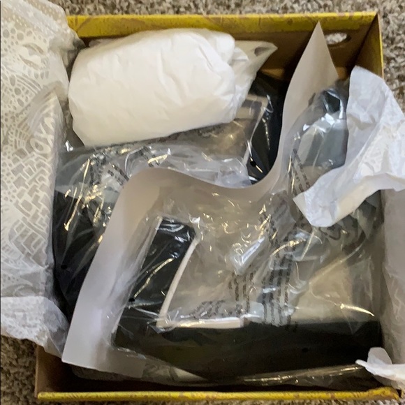 Mix no.6 black heels! - Picture 6 of 6